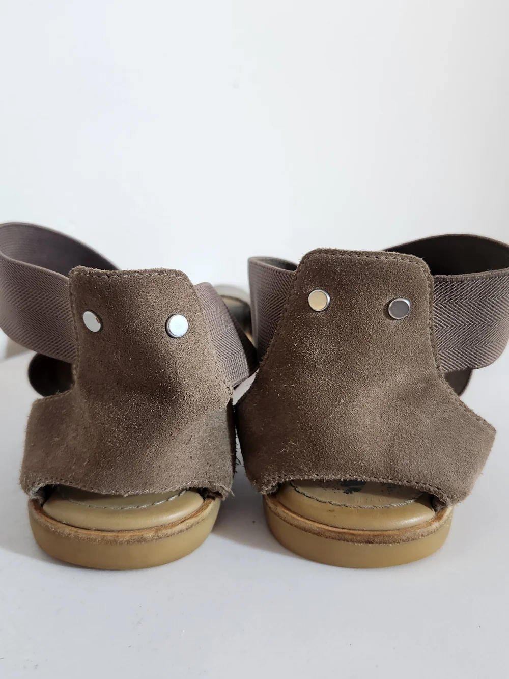 Sorel Ella Brown and Gold Slip On Sandals Leather and Elastic Straps Size 9.5